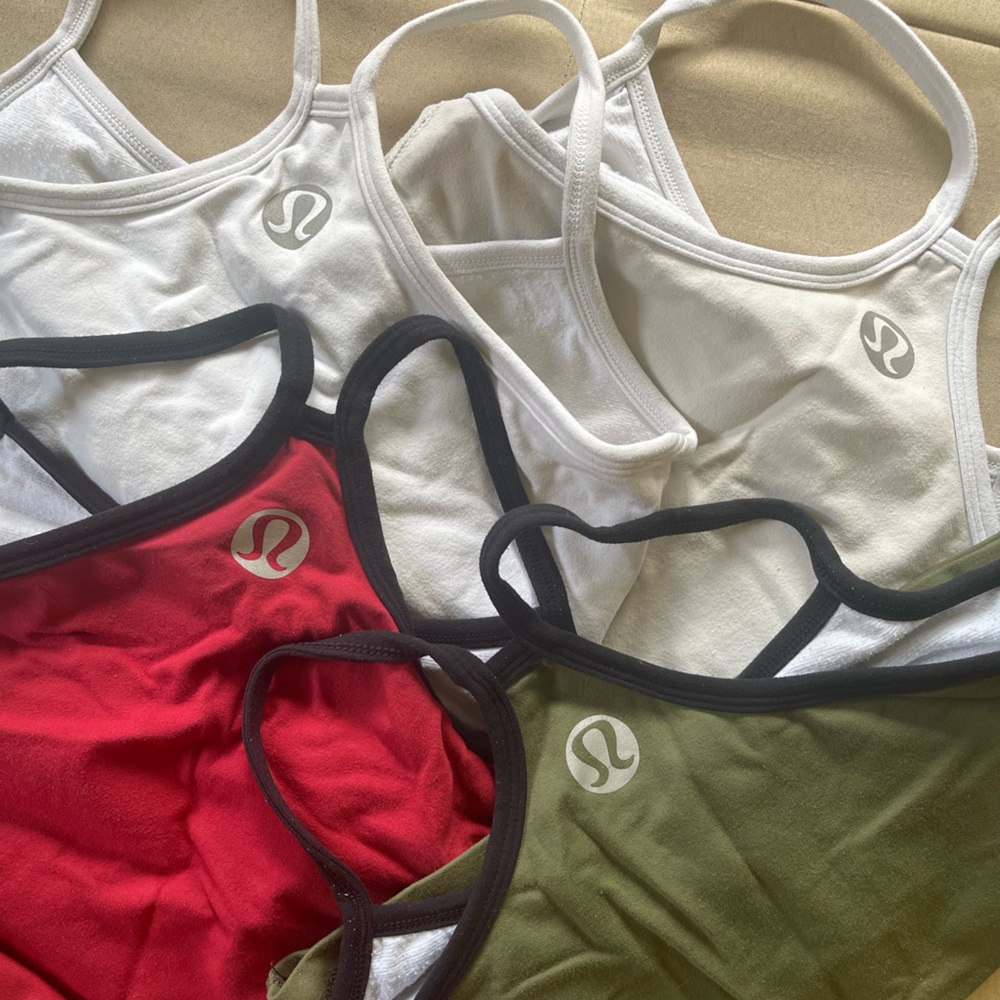 4 Lululemon bra tank bundle!!
